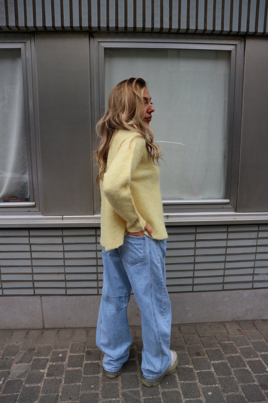 Wide Barrel Jeans